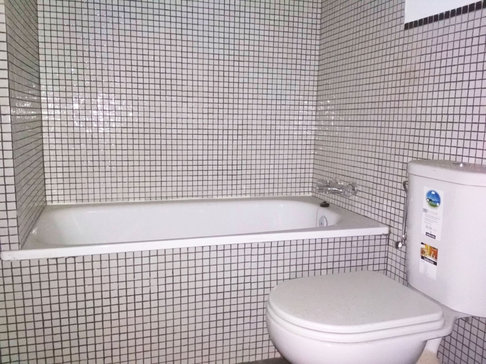 Bathroom, Apartamentos Ares Centro 3000, A Coruña