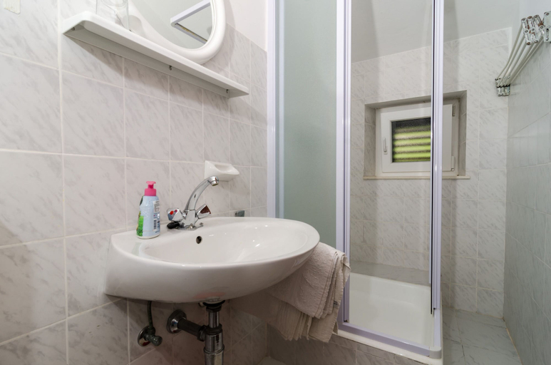 Bathroom 3, Guesthouse Moretić, Pojezerje