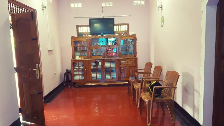 Others 4, Spl inn, Trincomalee Town and Gravets