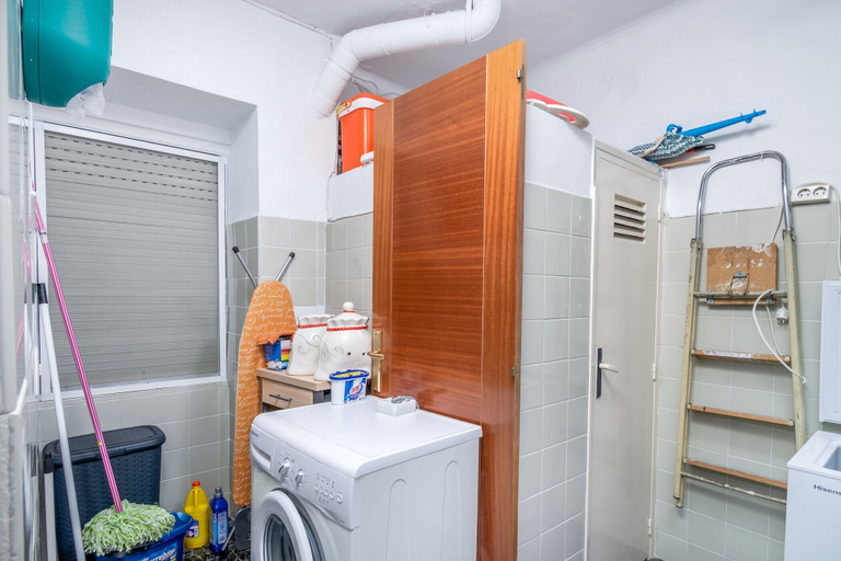 Bathroom 4, 203 Pola Port - Alicante Real Estate, Alicante