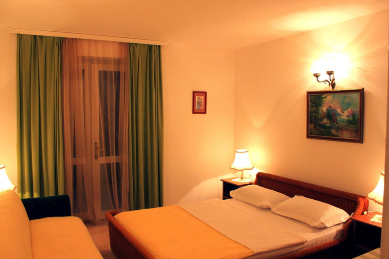 Bedroom 3, Sveti Stefan MONTEN