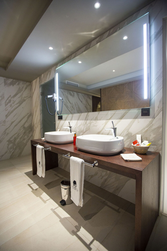 Bathroom 4, Panafrica Hotel Boutique & Spa, Bata