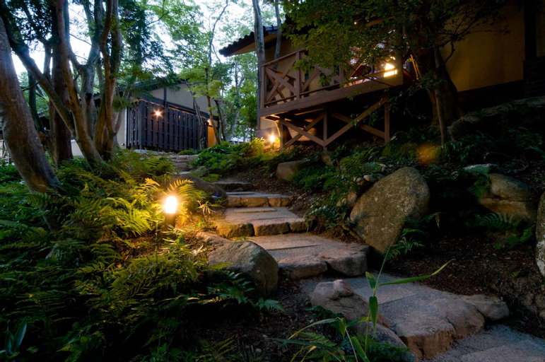 Arimasansoh Goshobessho - Luxury Hot Spring Villa, Kobe