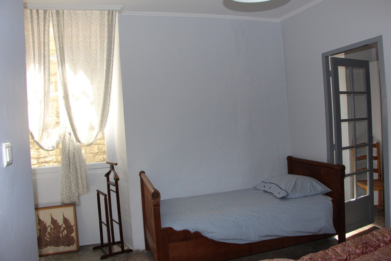 Bedroom 2, Maison Anila, Gard