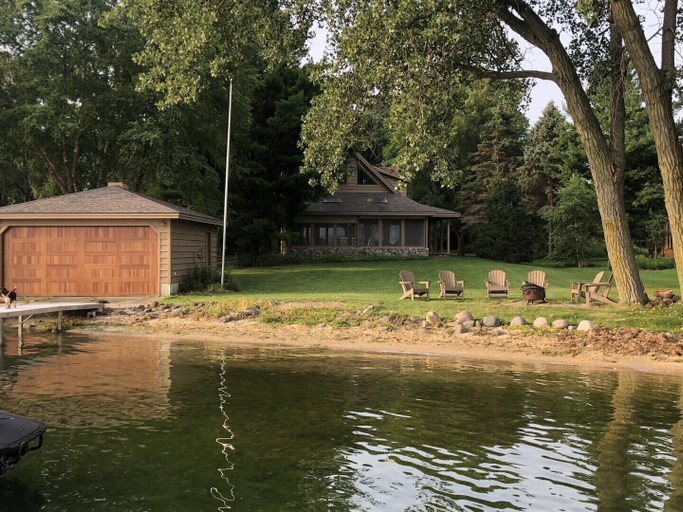 Exterior & Views 2, Longview Lodge, Green Lake