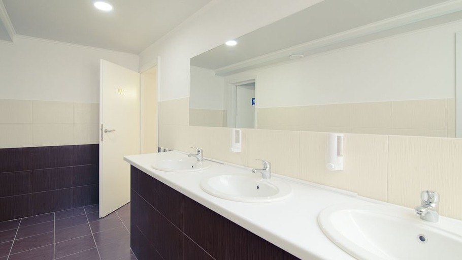 Bathroom 4, Gar'is Hostel Kiev, Pechers'kyi