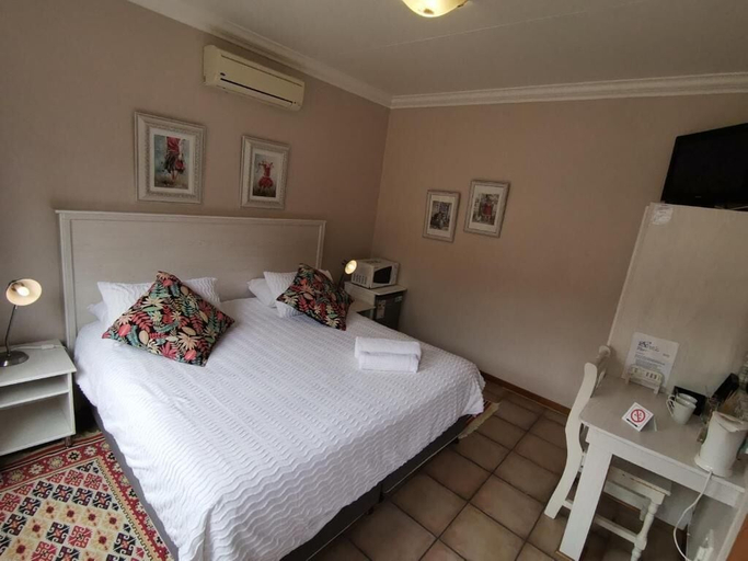 Bedroom 2, Rene's Guest House, Pixley ka Seme