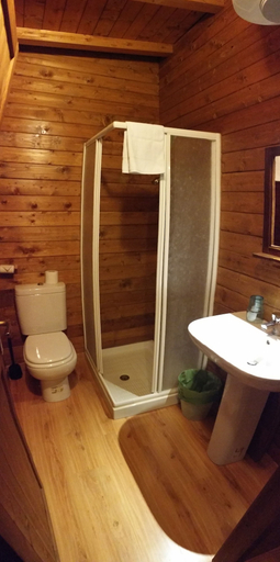Bathroom 4, Il Giardino del sole, Syracuse