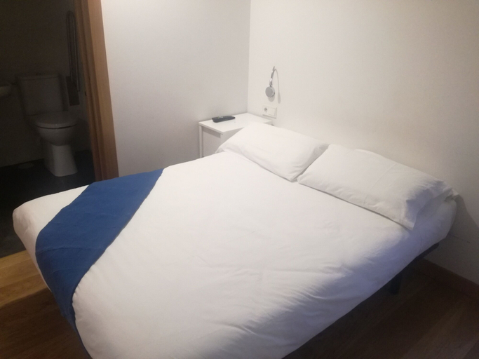 Bedroom 2, Pensión El Paseo, Navarra