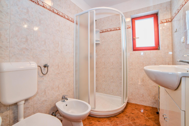 Bathroom 4, Apartments Paliaga, Rovinj