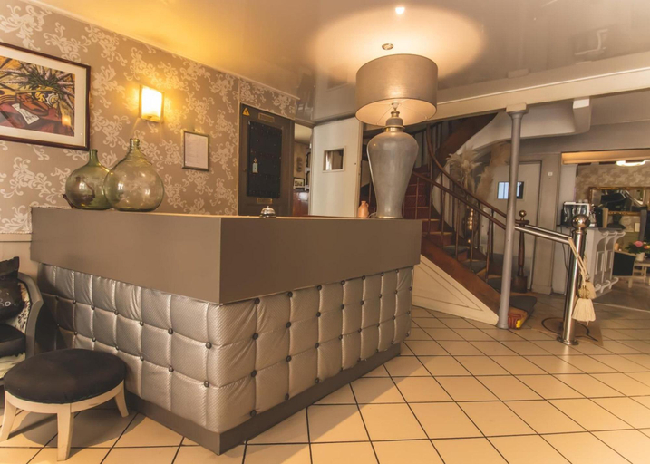 Public Area 2, Hotel de la Banniere de France, Aisne