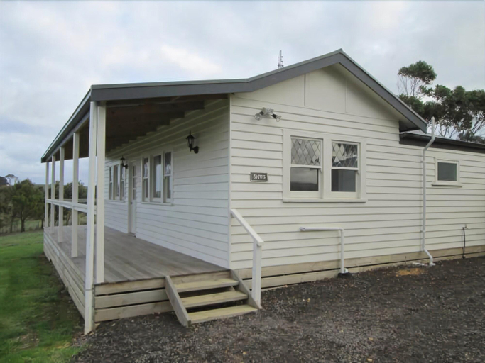 12 Apostles Cottages, Corangamite - South