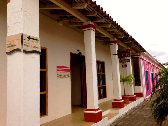 Exterior & Views