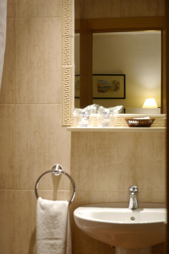 Bathroom 4, Hotel Torrezaf, Jaén
