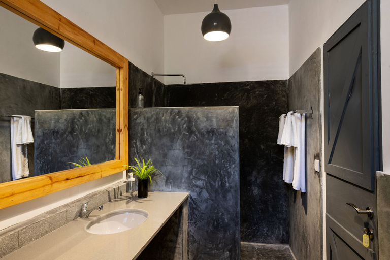 Bathroom 4, Casa Beach Hotel - Casa del Mar, Kusini