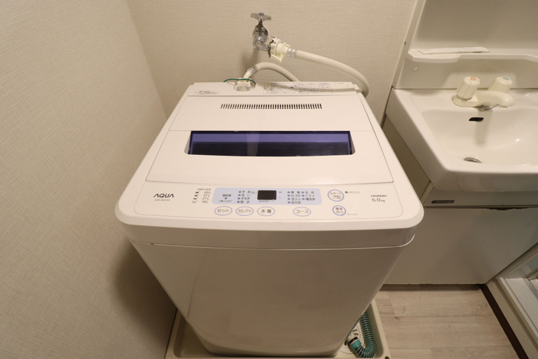 Bathroom 3, Sanko Poyu, Osaka