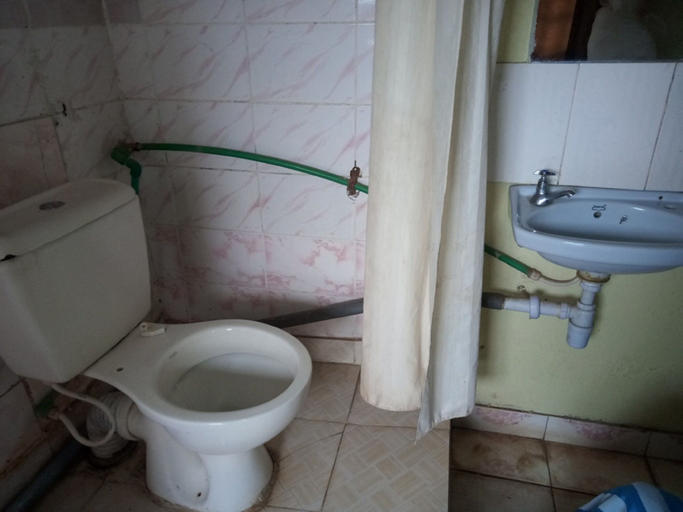 Bathroom 2, Poshie Hotel, Matungulu