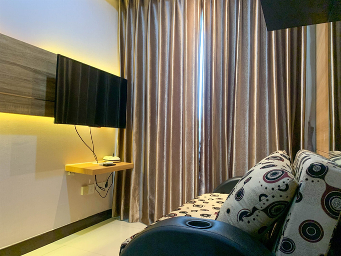 Others 2, Nice And Strategic 1Br At Sky Terrace Apartment, Jakarta Barat