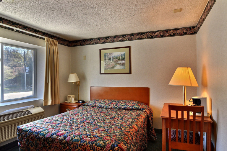 Bedroom 3, Rodeway Inn Bedford, Bedford