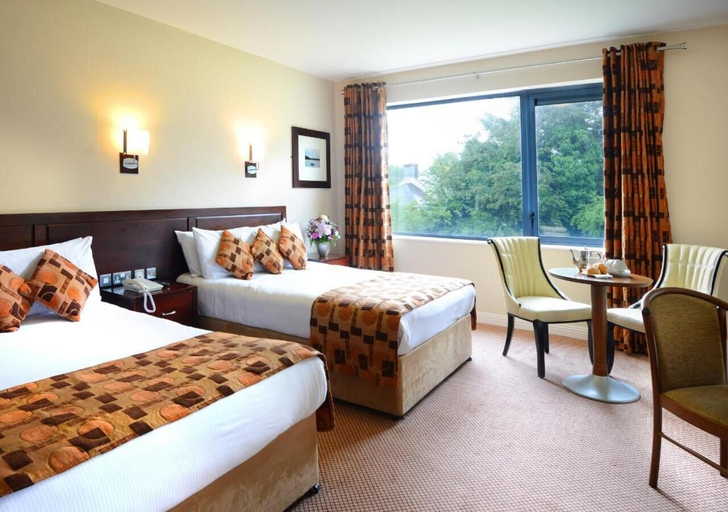 Bedroom 2, Kiltimagh Park Hotel