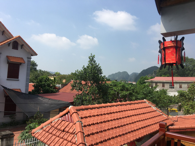 Exterior & Views 1