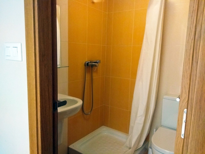 Bathroom 3, Apartamentos Barreiros 3000, Lugo