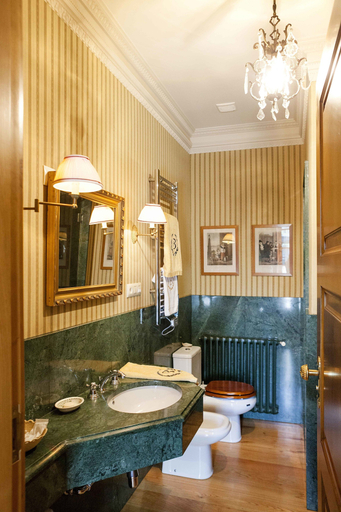 Bathroom 4, Pazo De Brandeso & Country Club, A Coruña