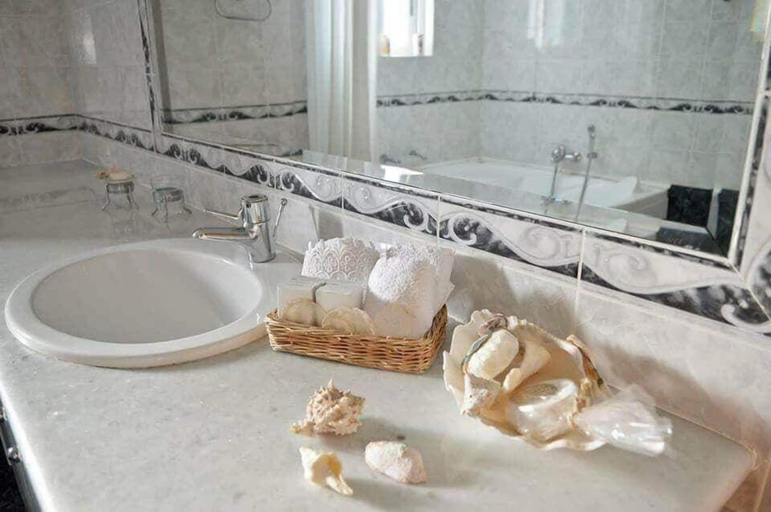 Bathroom 3, Villa Dimeon, West Greece