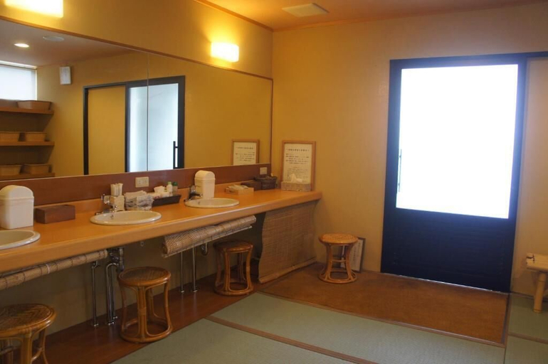 Bathroom 2, Mihokan, Matsue