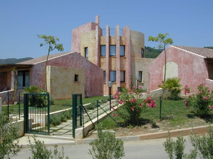 Exterior & Views 2, Il Borgo di Porto Corallo, Cagliari