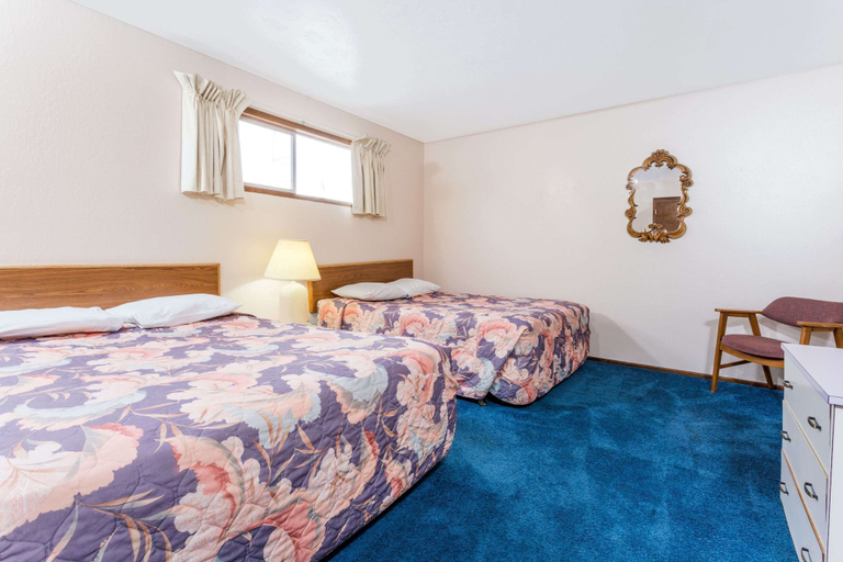 Bedroom 4, Knights Inn Boardman, Morrow