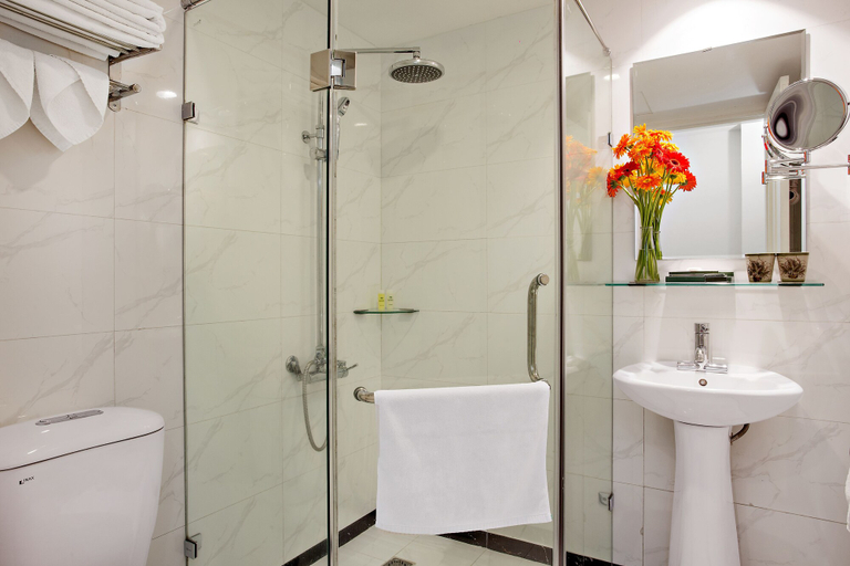 Bathroom 4, Hanoi La Selva Hotel, Hoàn Kiếm