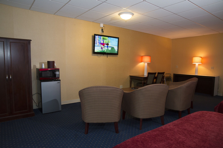 Others 5, Hampton Falls Inn, Rockingham