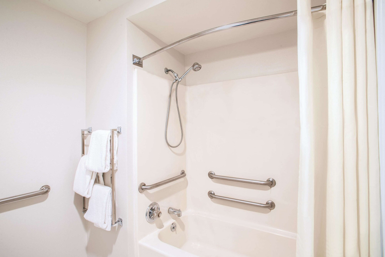 Bathroom 4, La Quinta Inn by Wyndham Odessa, Ector