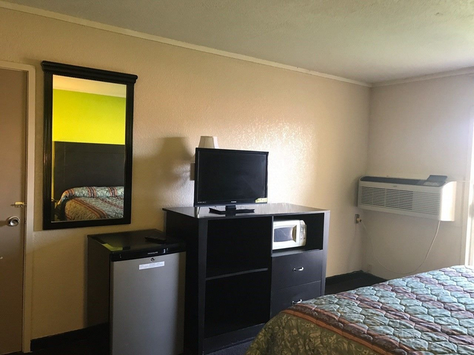 Bedroom 4, Woodville Inn, Tyler