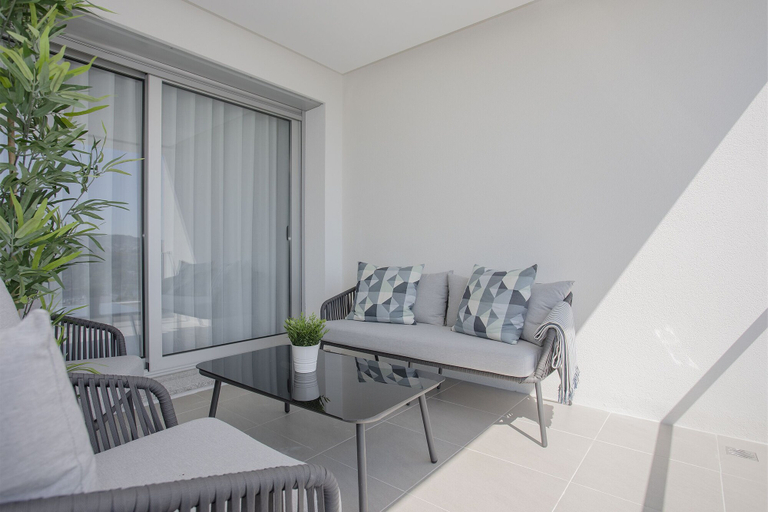 Others 5, Liiiving - Luxury River View Apartment III, Gondomar