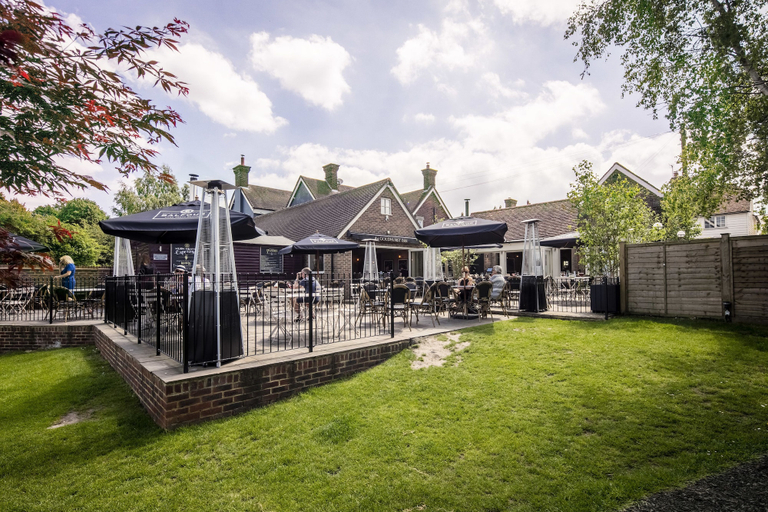 Exterior & Views 2, Winemaker's Pub, Kent