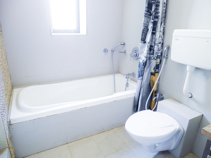 Bathroom 4, LSQ RJ Farms, Raigarh
