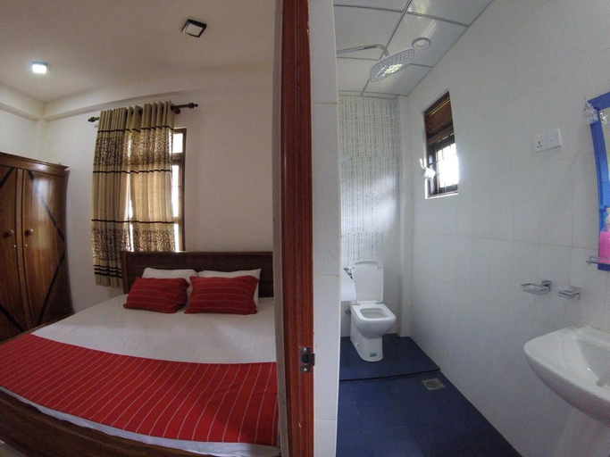 Bedroom 2, River Vally Inn, Pathahewaheta