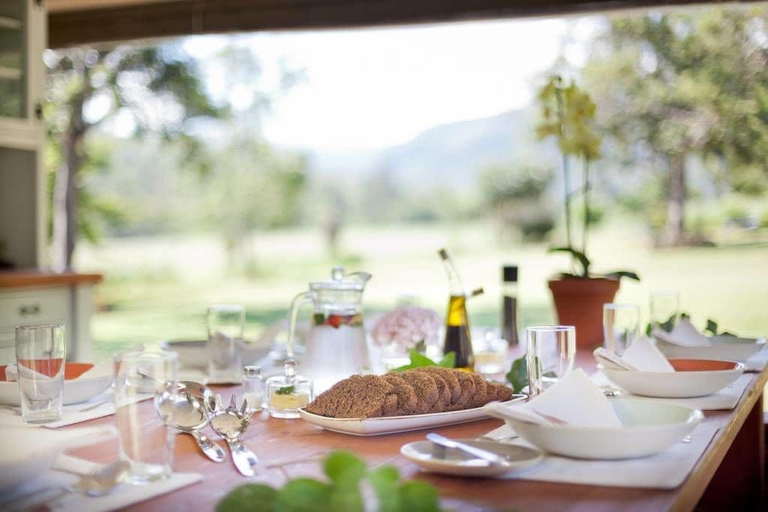 Food & Drinks 5, Twin Thorns Guesthouse, Nkangala