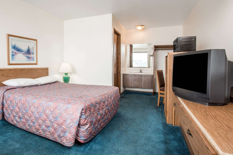 Bedroom 3, Knights Inn Boardman, Morrow
