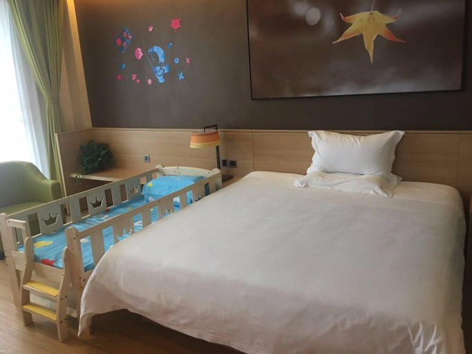 Bedroom 3, IU Hotel Zhangye High-Speed Railway Station, Zhangye