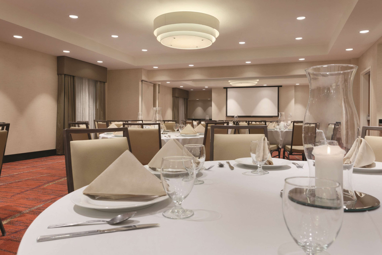 Food & Drinks 5, Hilton Garden Inn Falls Church, Falls Church