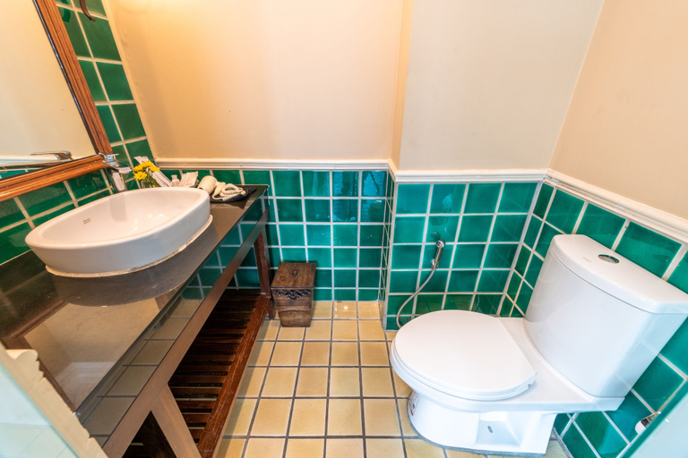 Bathroom 4, The Orchid House 153, Phra Nakhon