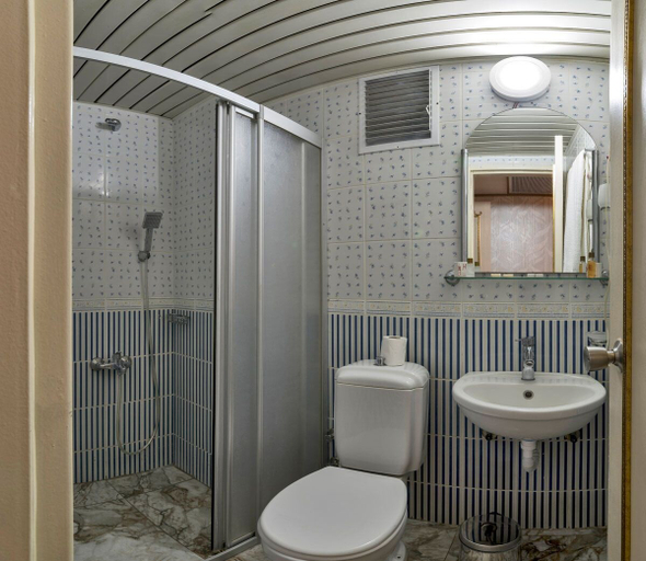Bathroom 5, Version Hotel, Fatih