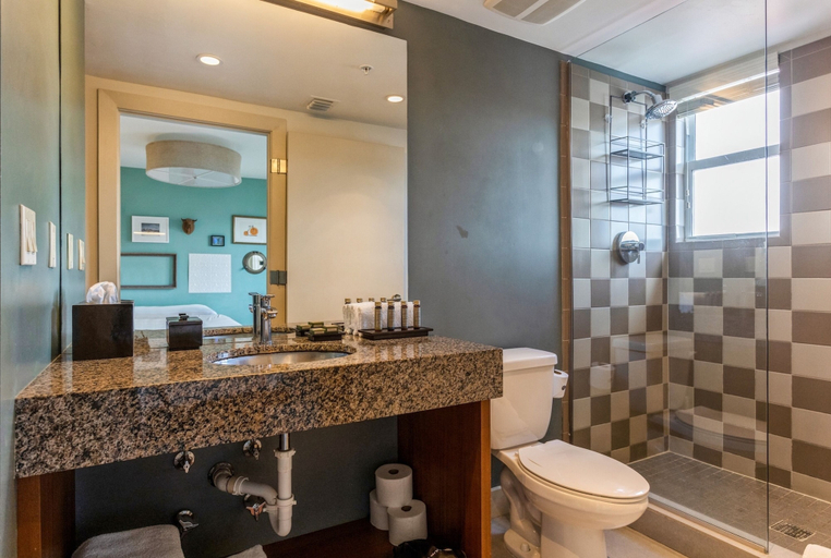 Bathroom 4, Kasa El Paseo Miami Beach, Miami-Dade