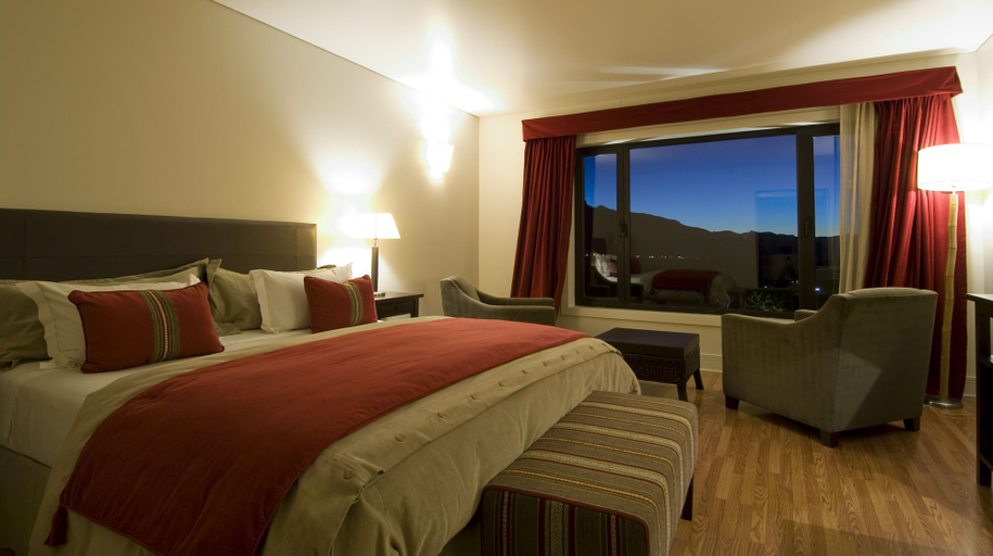 Bedroom 3, Loi Suites Chapelco Hotel, Lacar