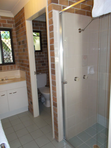 Bathroom 4, Sunshine Coast Airport Motel, Maroochy - Coastal North