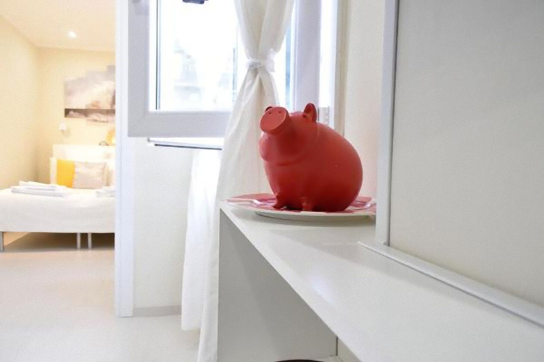 Room 5, 5 Tourist House Apartment Centre Bologna, Bologna