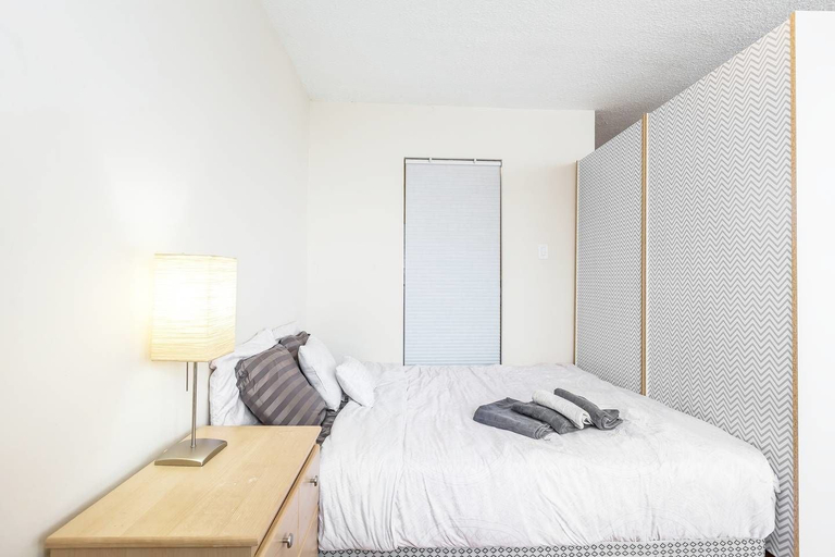 Bedroom 3, Downtown Posh Penthouse in the City, Walk Score 95, Toronto